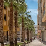 Riazor, Beach Apartment *
