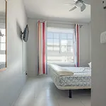 Riazor, Beach Apartment *